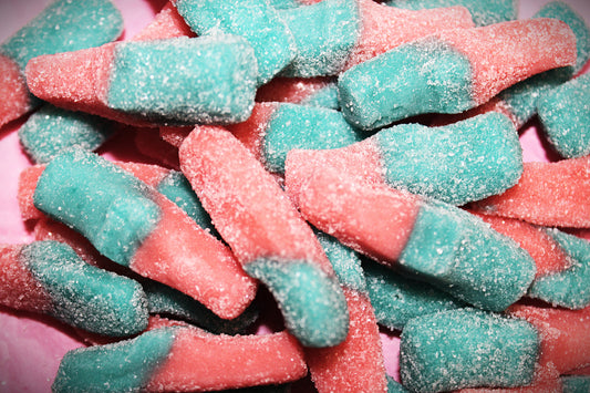 Bouteille rose et bleue